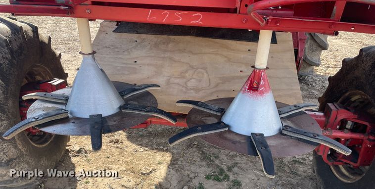 image for item IX9709 1987 Case IH 1660  RWA combine