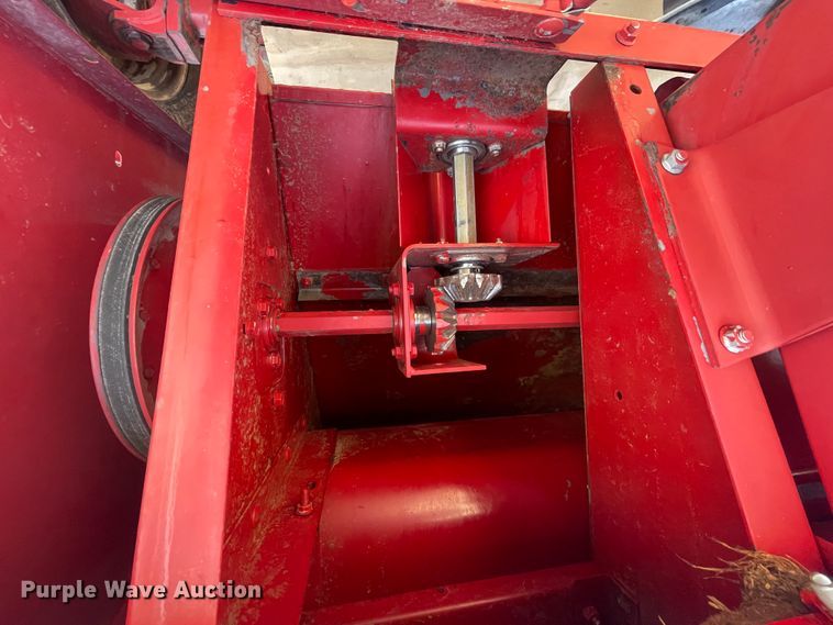 image for item IX9709 1987 Case IH 1660  RWA combine