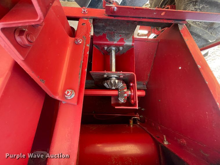 image for item IX9709 1987 Case IH 1660  RWA combine