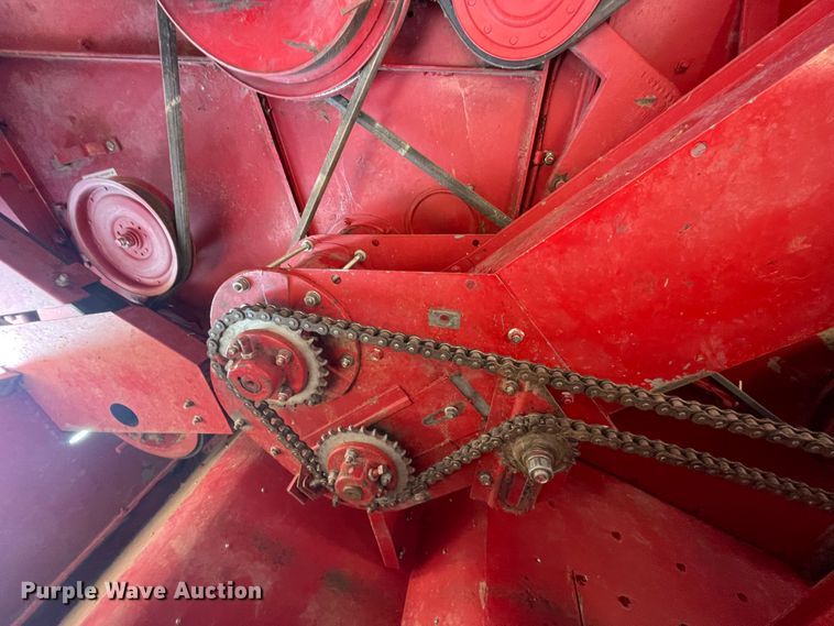 image for item IX9709 1987 Case IH 1660  RWA combine