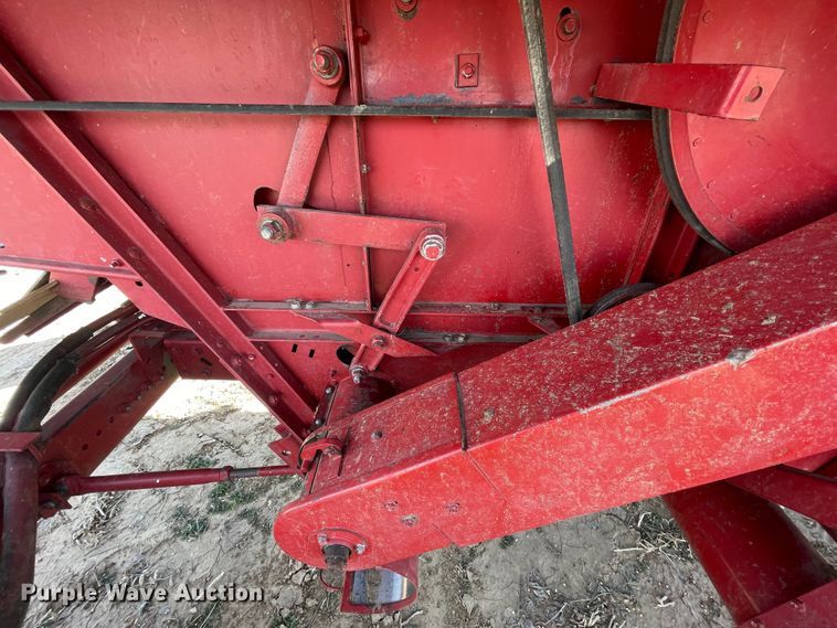 image for item IX9709 1987 Case IH 1660  RWA combine