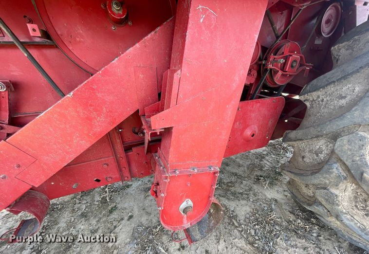 image for item IX9709 1987 Case IH 1660  RWA combine