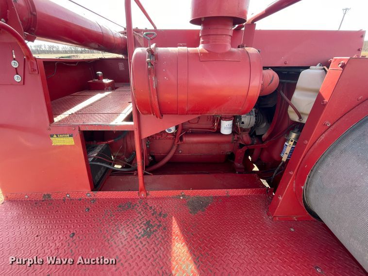 image for item IX9709 1987 Case IH 1660  RWA combine