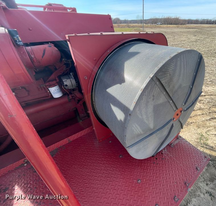 image for item IX9709 1987 Case IH 1660  RWA combine