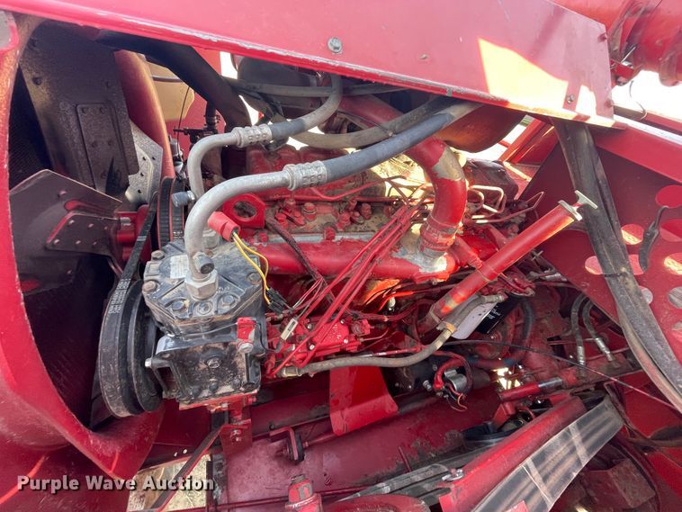 image for item IX9709 1987 Case IH 1660  RWA combine