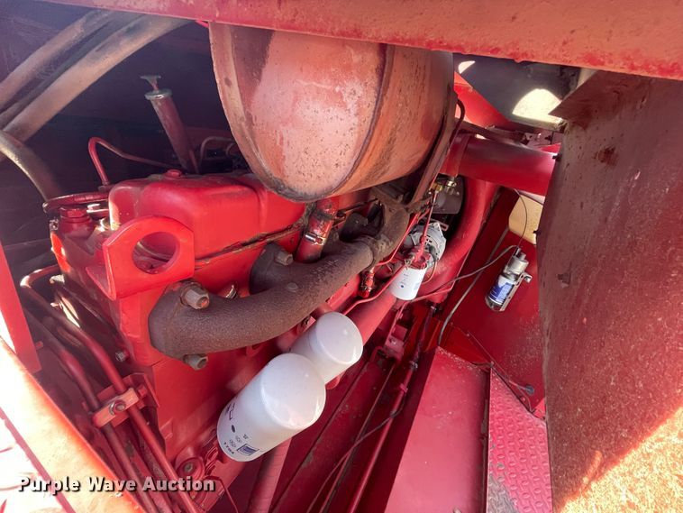 image for item IX9709 1987 Case IH 1660  RWA combine