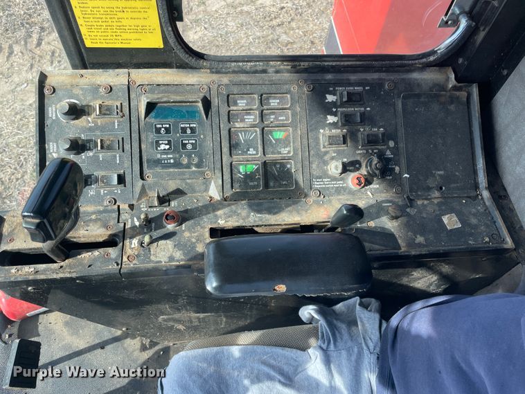 image for item IX9709 1987 Case IH 1660  RWA combine