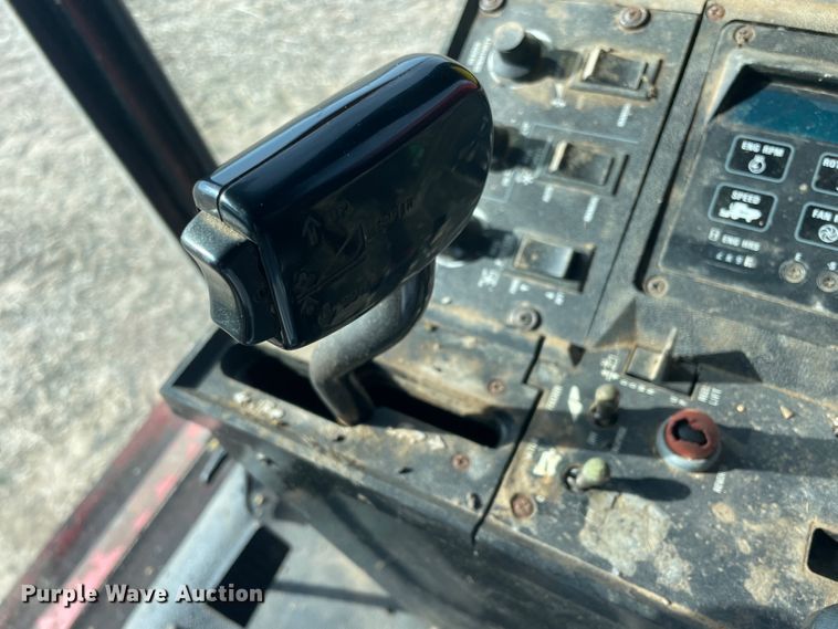 image for item IX9709 1987 Case IH 1660  RWA combine