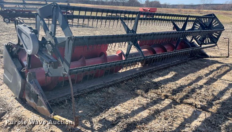 image for item IX9710 1997 Case IH 1020  flex head