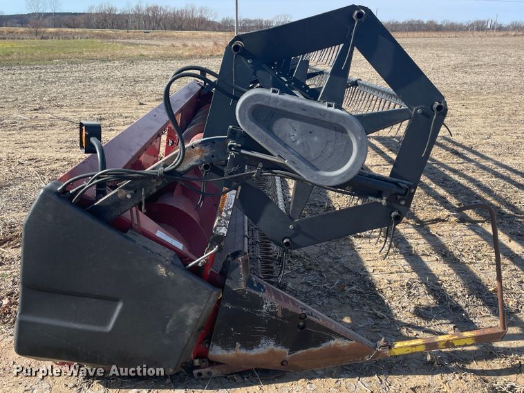 image for item IX9710 1997 Case IH 1020  flex head