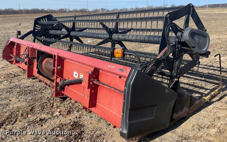 image for item IX9710 1997 Case IH 1020  flex head