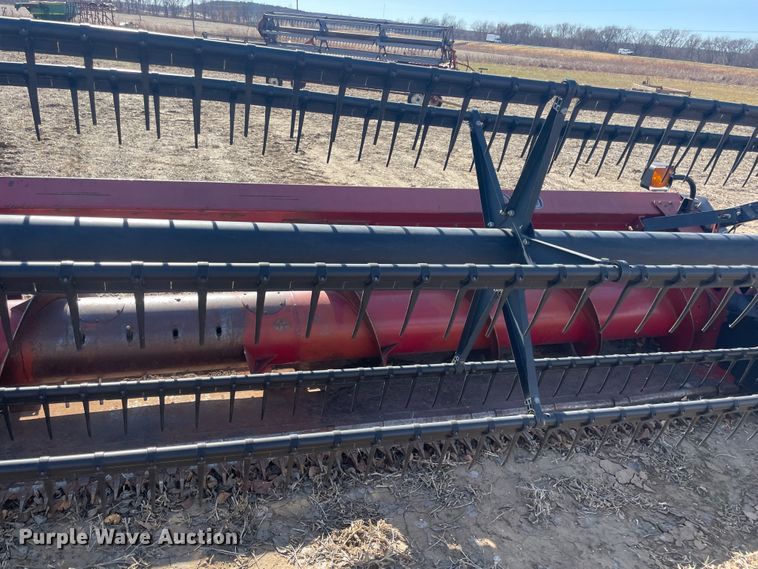 image for item IX9710 1997 Case IH 1020  flex head