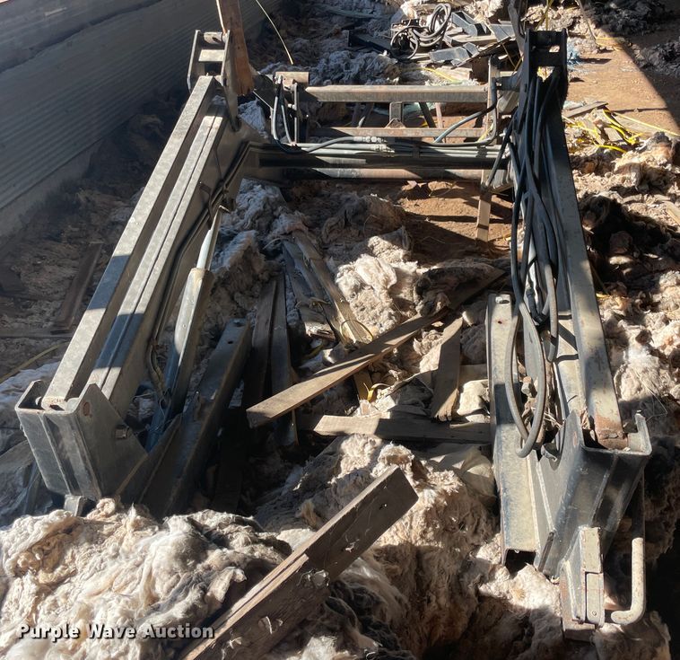 image for item IX9723 TAS ML750  loader