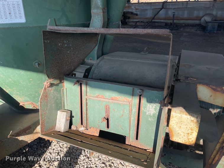 image for item IX9724 Arts-Way 325  feed grinder/mixer