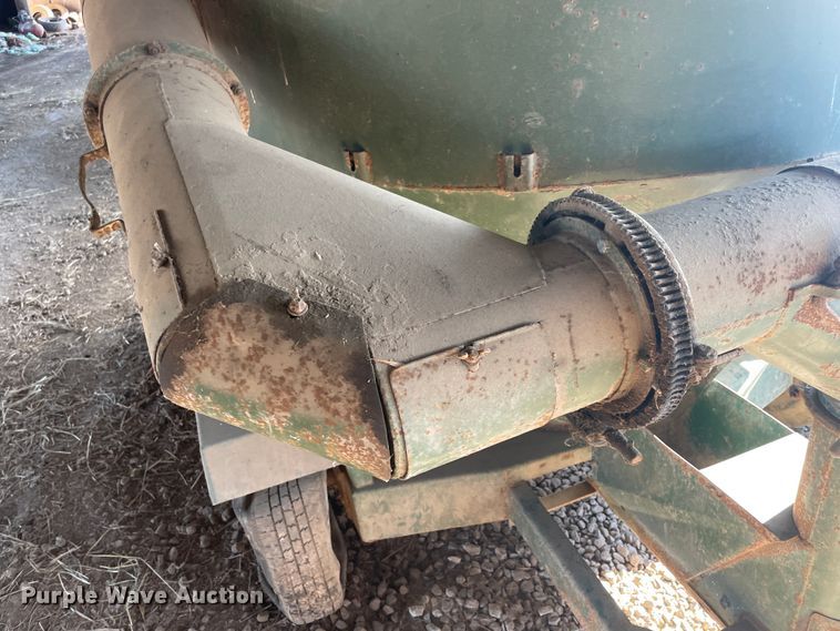 image for item IX9724 Arts-Way 325  feed grinder/mixer