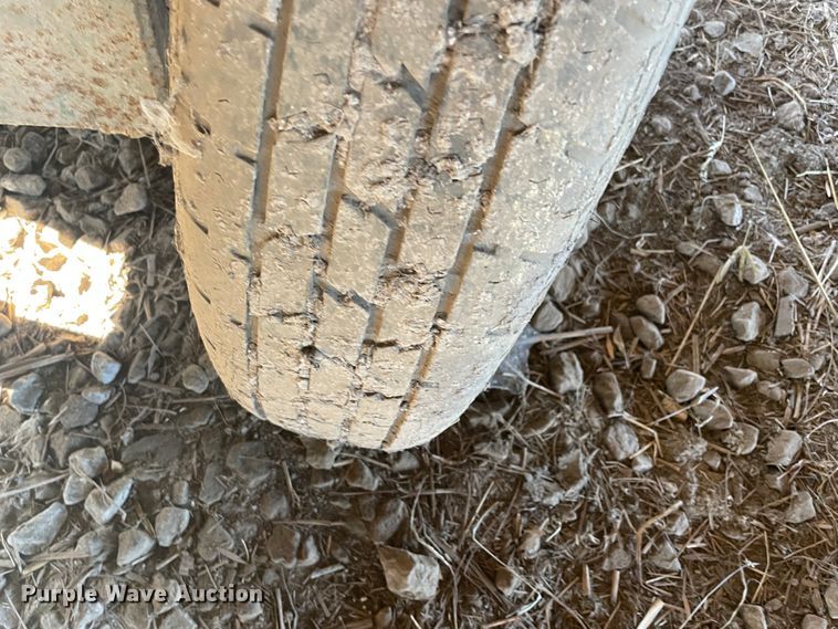 image for item IX9724 Arts-Way 325  feed grinder/mixer