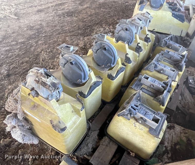 image for item IX9725 Planter parts