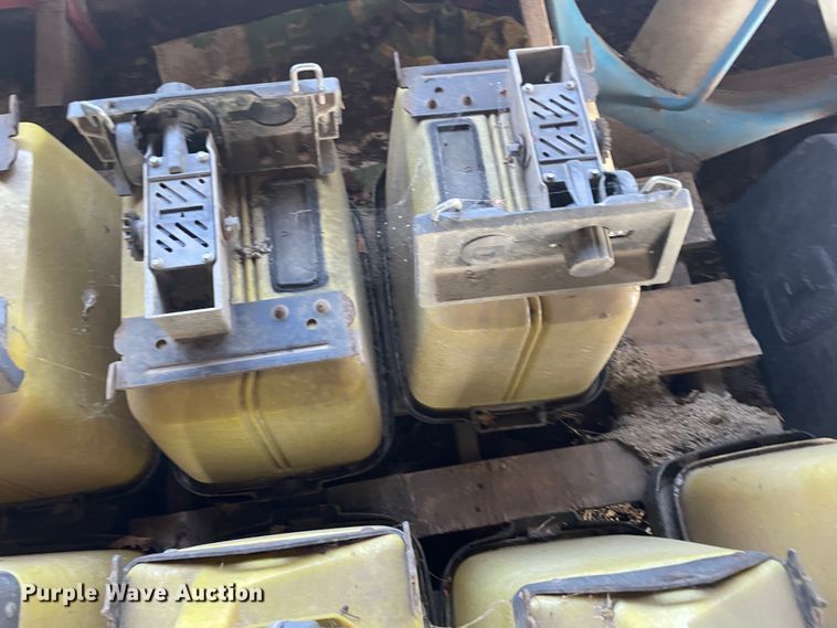 image for item IX9725 Planter parts