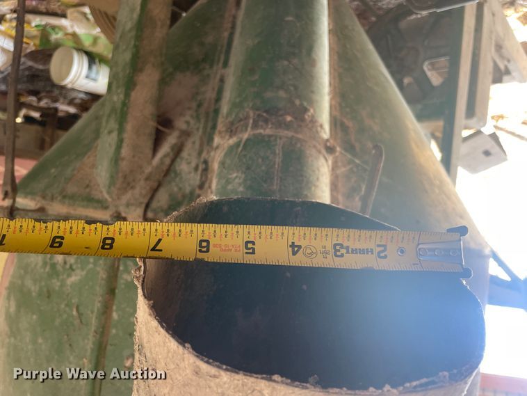 image for item IX9726 John Deere E0400  feed grinder/mixer