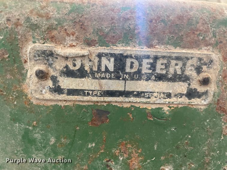 image for item IX9726 John Deere E0400  feed grinder/mixer