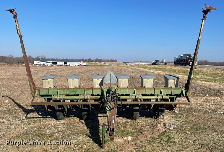 image for item IX9727 John Deere 7000  no-till planter