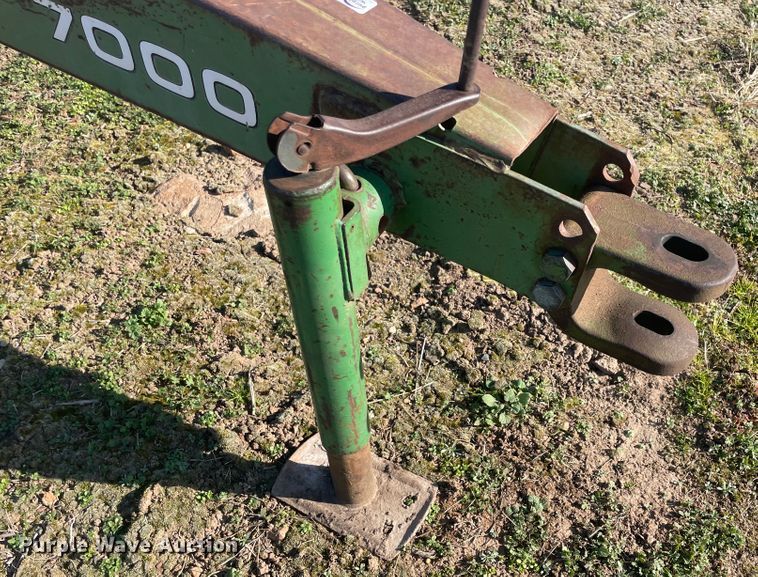 image for item IX9727 John Deere 7000  no-till planter