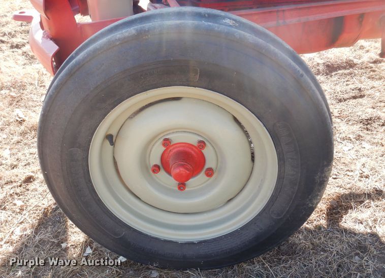 image for item JJ9807 Ford 9N  tractor