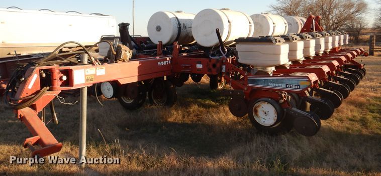 image for item JJ9827 AGCO White 6180  planter