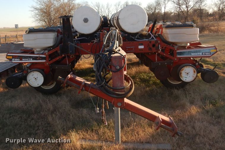 image for item JJ9827 AGCO White 6180  planter