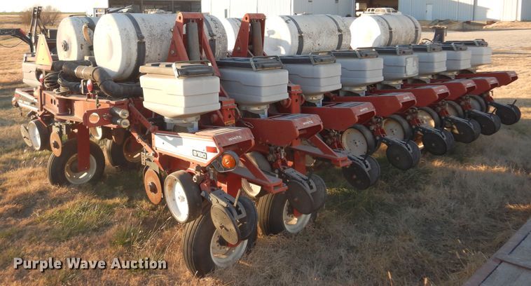 image for item JJ9827 AGCO White 6180  planter