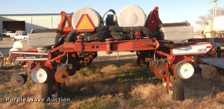 image for item JJ9827 AGCO White 6180  planter