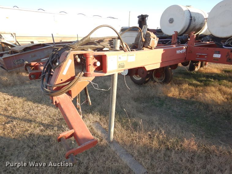 image for item JJ9827 AGCO White 6180  planter