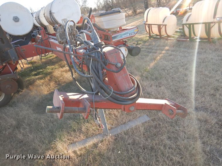 image for item JJ9827 AGCO White 6180  planter