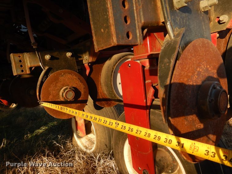 image for item JJ9827 AGCO White 6180  planter