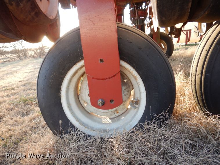 image for item JJ9827 AGCO White 6180  planter