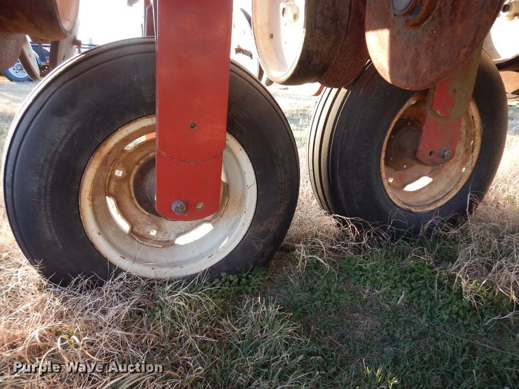 image for item JJ9827 AGCO White 6180  planter
