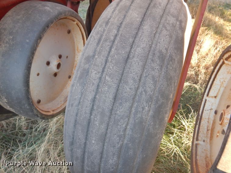 image for item JJ9827 AGCO White 6180  planter