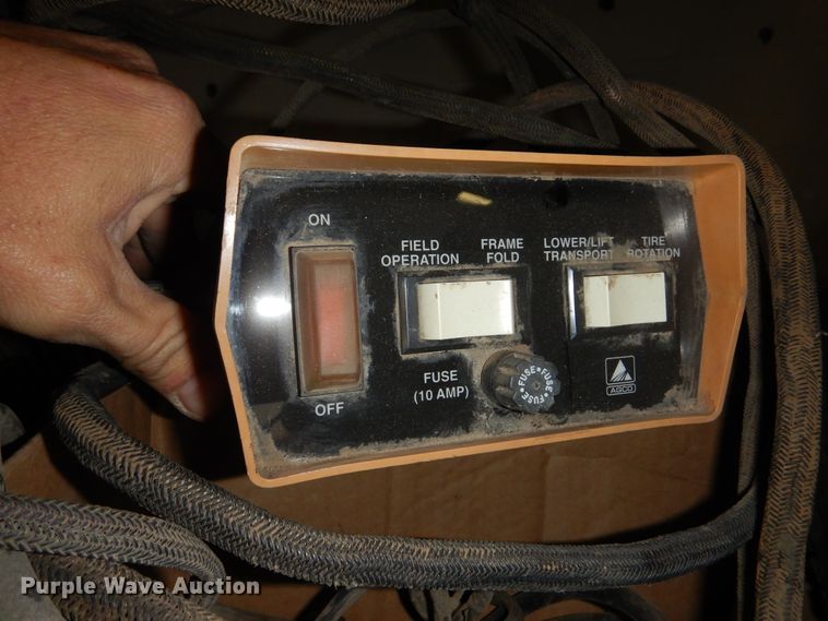 image for item JJ9827 AGCO White 6180  planter