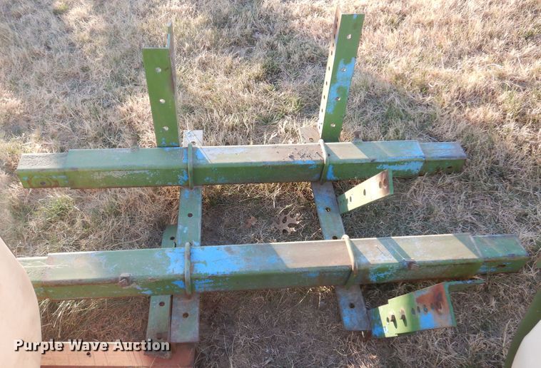 image for item JJ9828 (2) saddle tanks