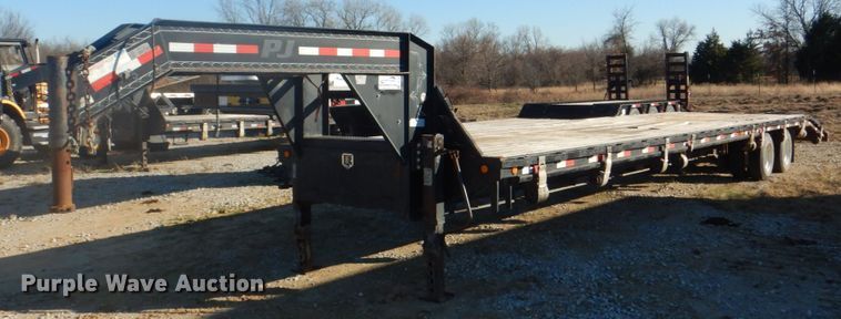 image for item DH7330 2014 PJ FD402  equipment trailer