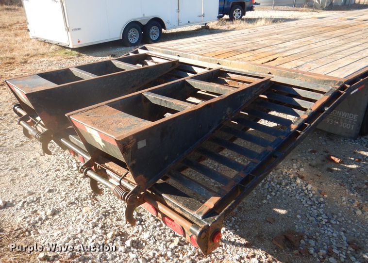 image for item DH7330 2014 PJ FD402  equipment trailer