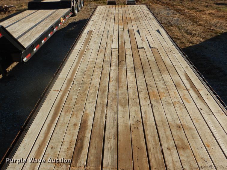 image for item DH7330 2014 PJ FD402  equipment trailer