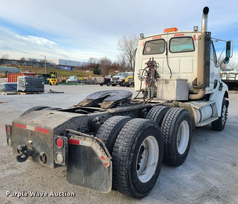 image for item DJ1617 2000 Sterling A-Line  semi truck