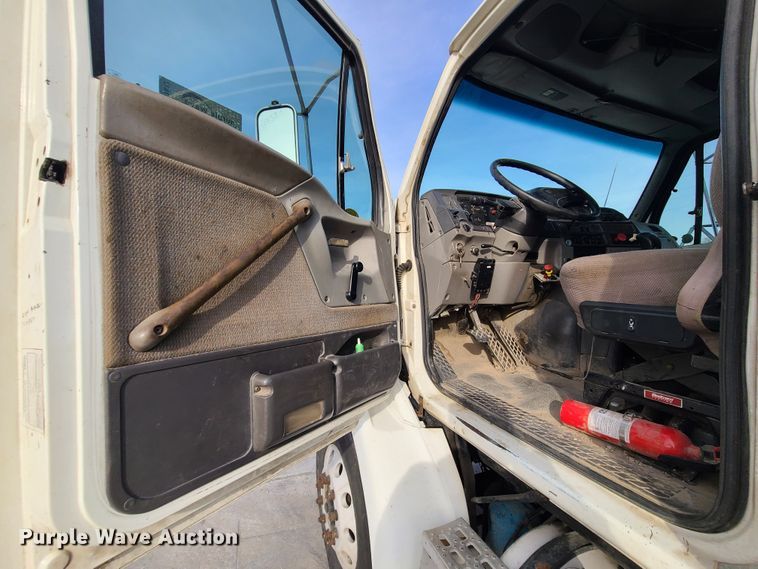 image for item DJ1617 2000 Sterling A-Line  semi truck