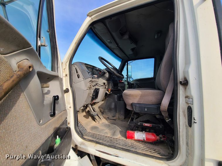 image for item DJ1617 2000 Sterling A-Line  semi truck