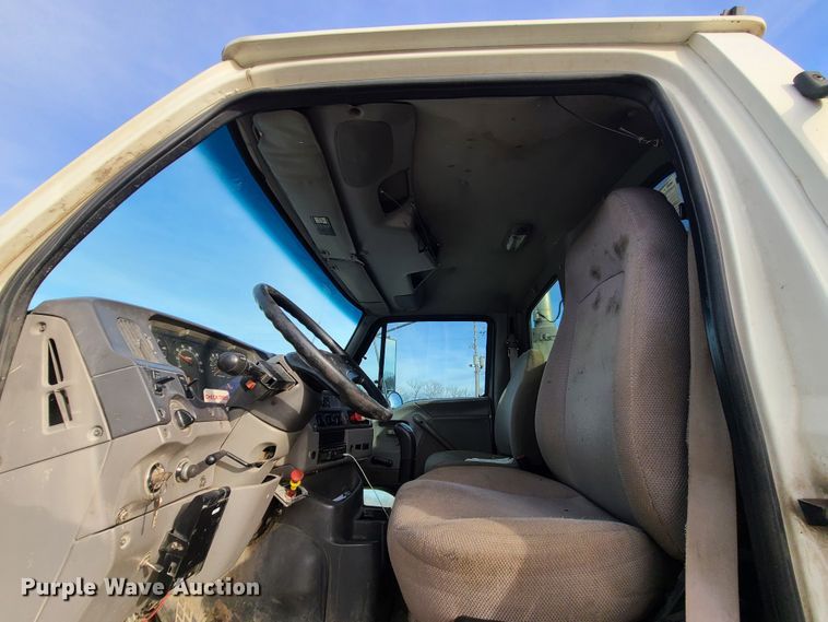 image for item DJ1617 2000 Sterling A-Line  semi truck