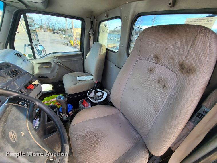 image for item DJ1617 2000 Sterling A-Line  semi truck