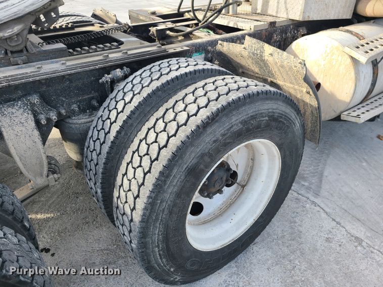 image for item DJ1617 2000 Sterling A-Line  semi truck