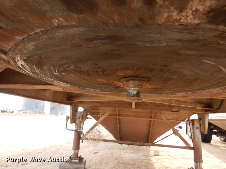 image for item DJ7558 1983 Merritt  grain trailer