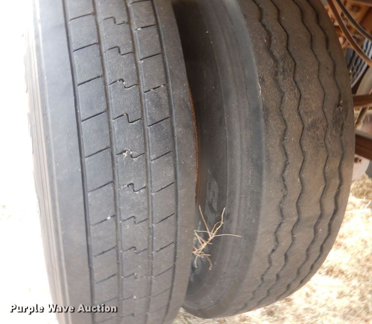 image for item DJ7560 1973 Timpte  grain trailer